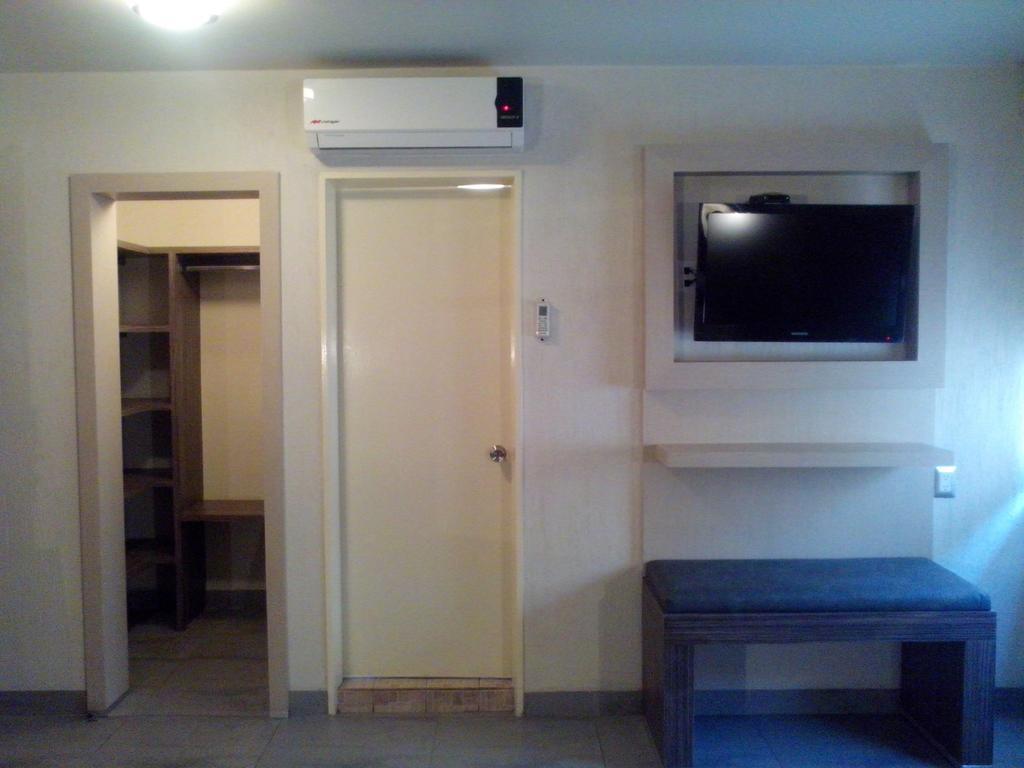 Hotel Expo Abastos Гвадалахара Экстерьер фото