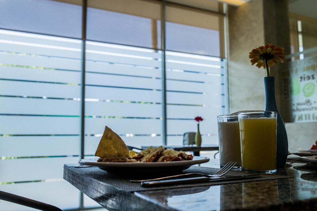 Hotel Expo Abastos Гвадалахара Экстерьер фото